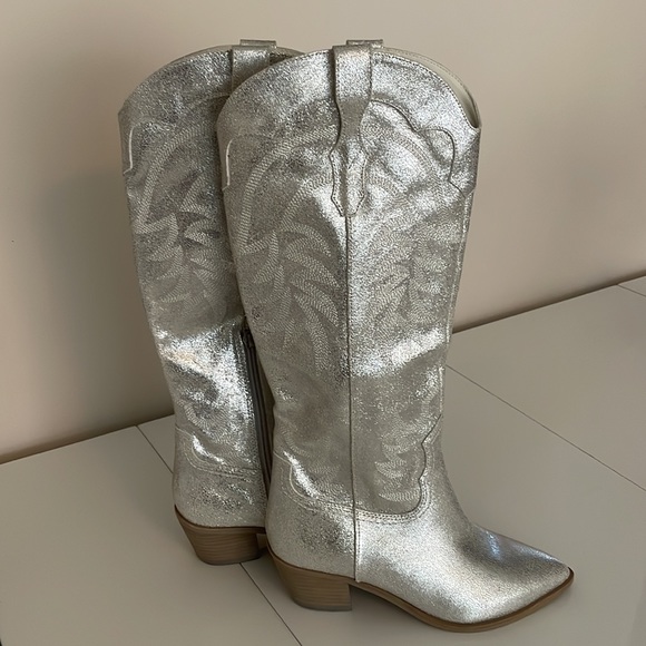 Dolce Vita Solida Leather Silver Metallic Embroidered Cowboy Western Boots Sz 7 - Picture 4 of 16